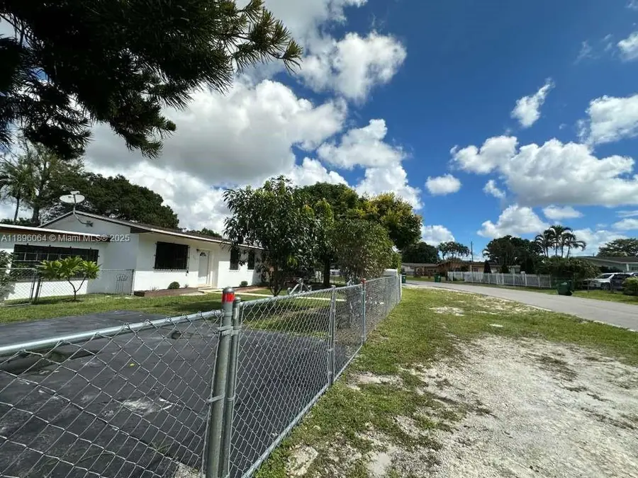 535 Harem Ave, Opa Locka, FL 33054 - Image #3