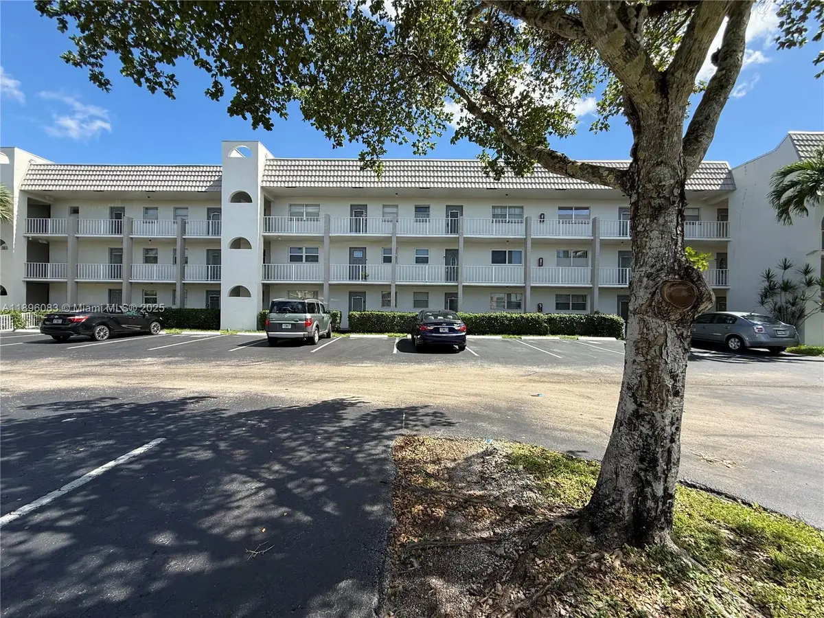 8450 Sunrise Lakes Blvd #111, Sunrise, FL 33322 - Image #1