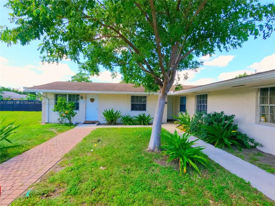 3581 Laurette Ln, Lake Worth, FL 33461 - Image #3