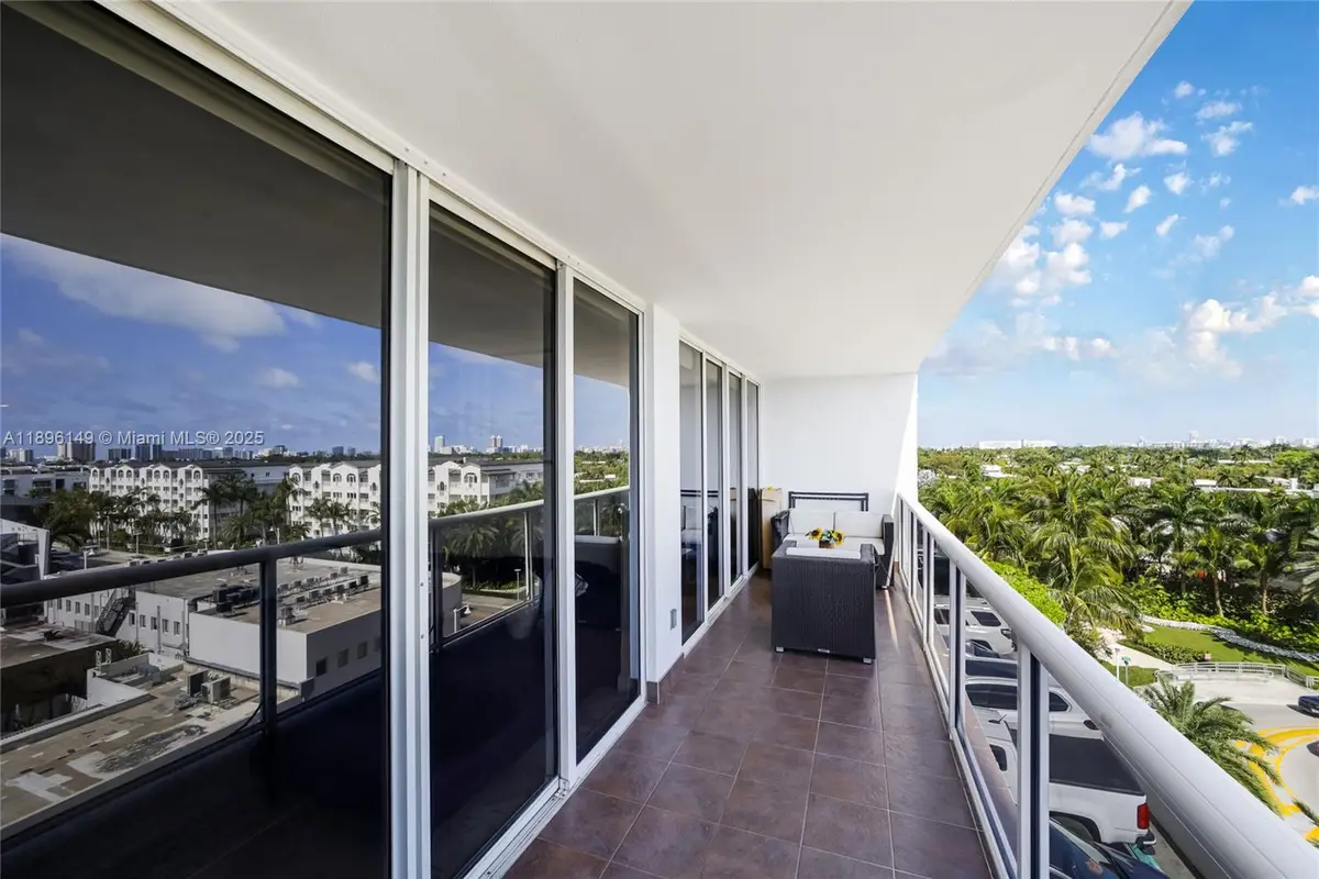 1900 Sunset Harbour Dr #811, Miami Beach, FL 33139 - Image #1