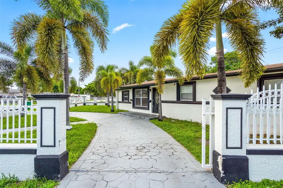 4465 SW 49th Ct, Dania Beach, FL 33314 - Image #3