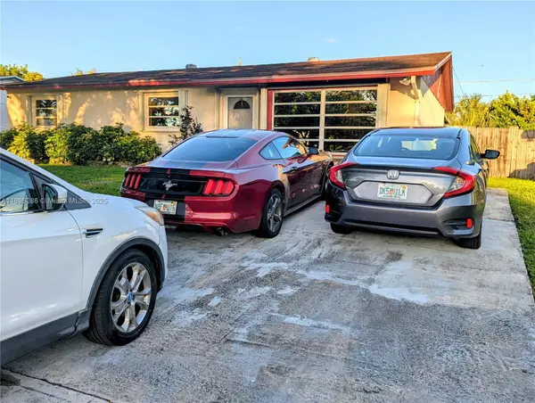 3031 N 74th Ave, Hollywood, FL 33024