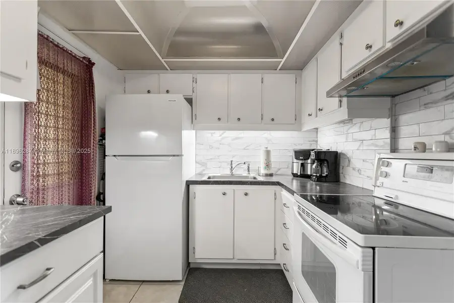 17001 NE 13th Ave #214, Miami, FL 33162 - Image #2