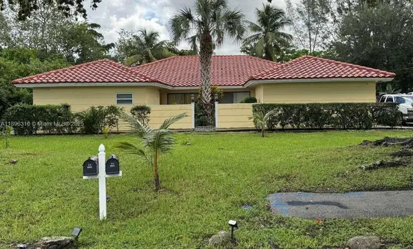 3405 NW 82nd Ave, Coral Springs, FL 33065