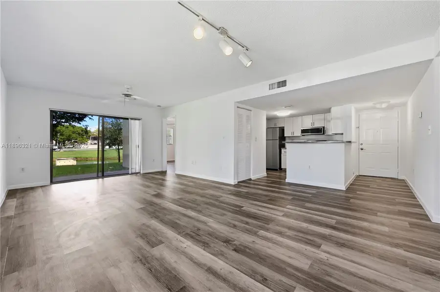 9877 Nob Hill Ct #9877, Sunrise, FL 33351 - Image #2