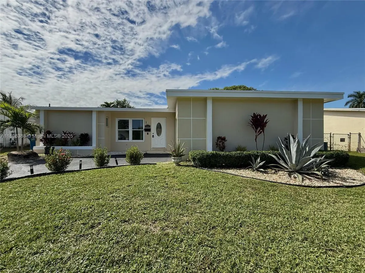 2161 NW 73rd Ave, Sunrise, FL 33313 - Image #1