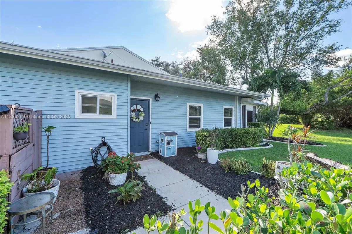 4764 S Hemingway Cir, Margate, FL 33063 - Image #1