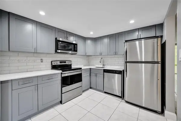 8401 W Sample Rd #20, Coral Springs, FL 33065