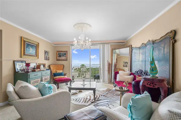 770 Claughton Island Dr #806, Miami, FL 33131