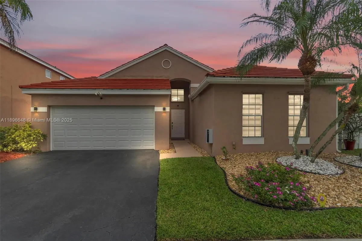 362 Bridgeton Rd, Weston, FL 33326 - Image #1