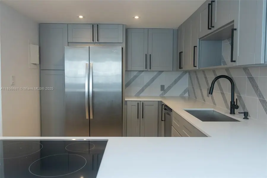 11 Island Ave #1709, Miami Beach, FL 33139 - Image #3