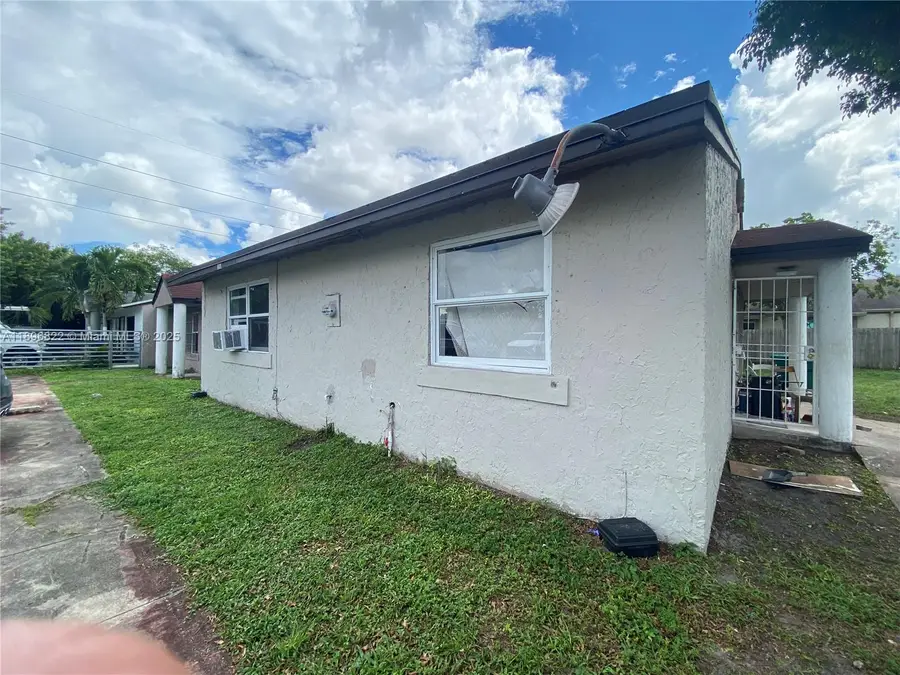 3956 NW 182nd Ln, Miami Gardens, FL 33055 - Image #3