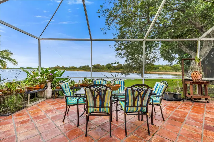 1181 NW 173rd Ave, Pembroke Pines, FL 33029 - Image #3