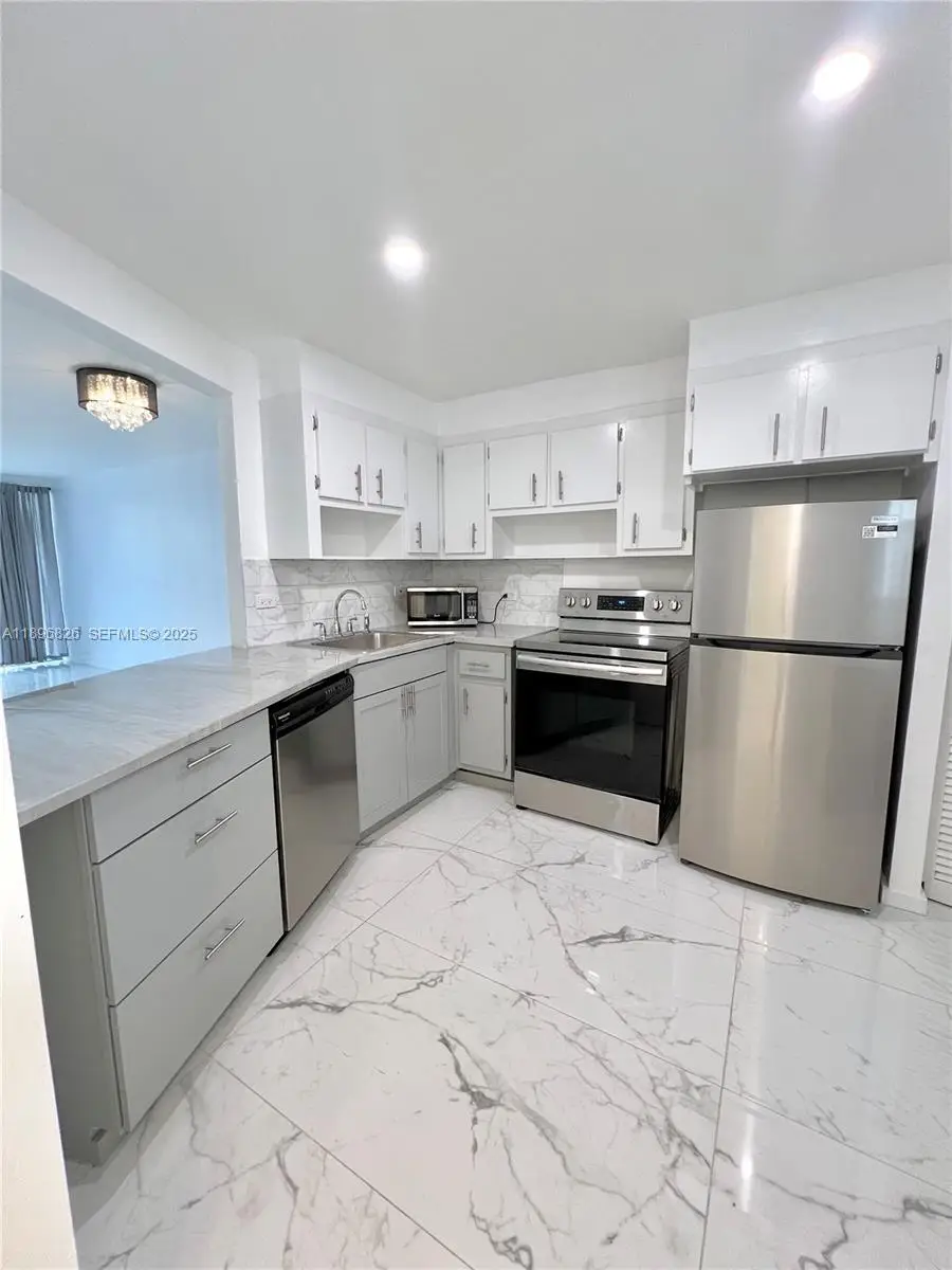 1710 NE 191st St #307-3, Miami, FL 33179 - Image #1