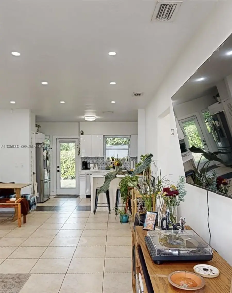 281 NE 112th St, Miami, FL 33161 - Image #3