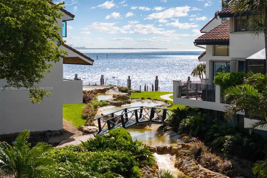 2000 S Bayshore Dr #4, Coconut Grove, FL 33133 - Image #2