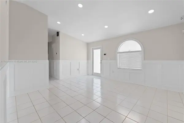 15327 SW 179th Ter, Miami, FL 33187