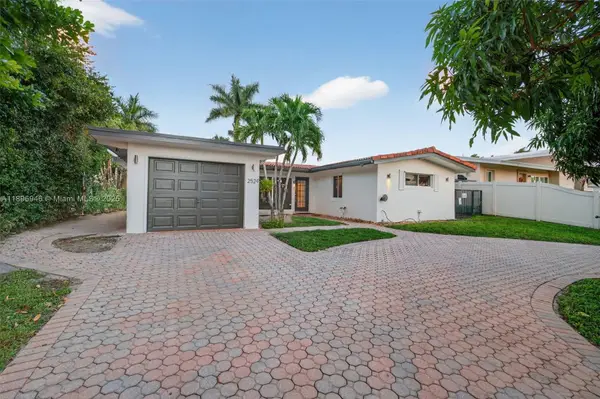2524 Marathon Ln, Fort Lauderdale, FL 33312