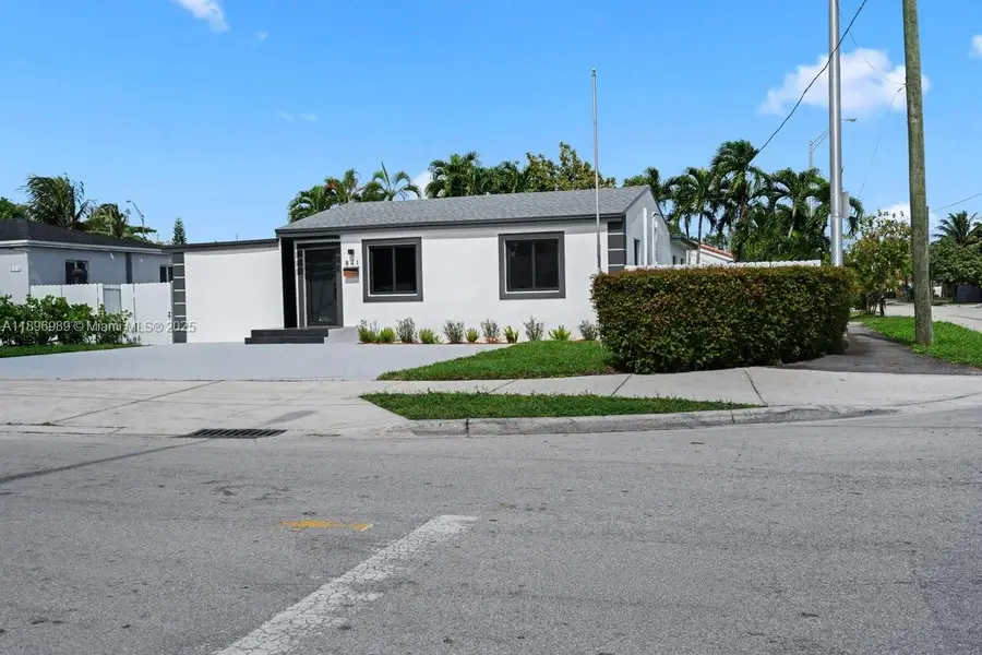 841 SE 11th Pl, Hialeah, FL 33010 - Image #3