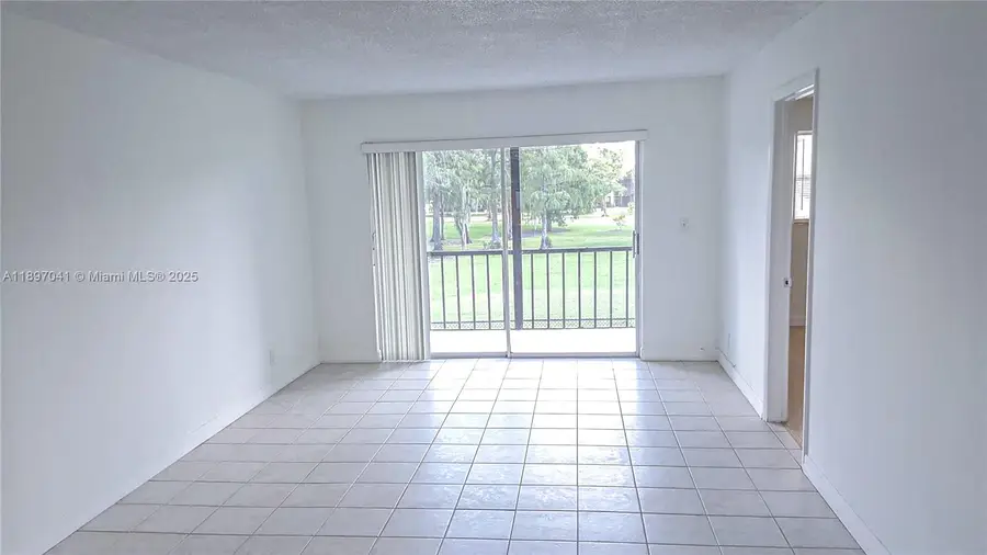 7911 N Colony Cir N #202, Tamarac, FL 33321 - Image #3