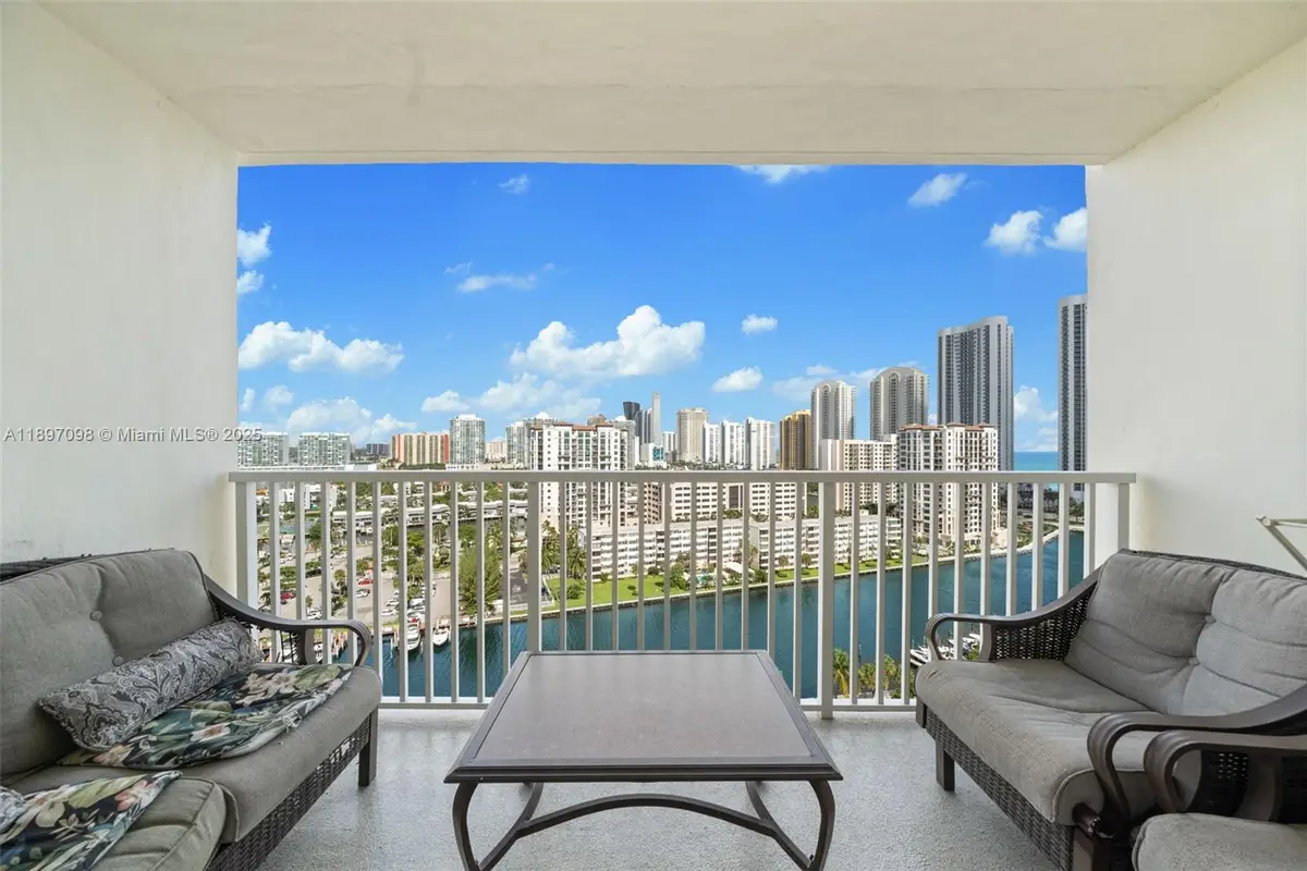 300 Bayview Dr #1707, Sunny Isles Beach, FL 33160 - Image #1