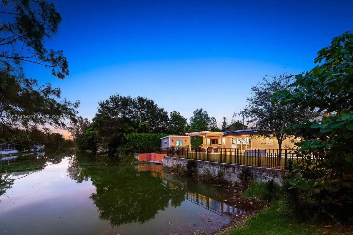 6380 SW 63rd Ave, South Miami, FL 33143 - Image #1