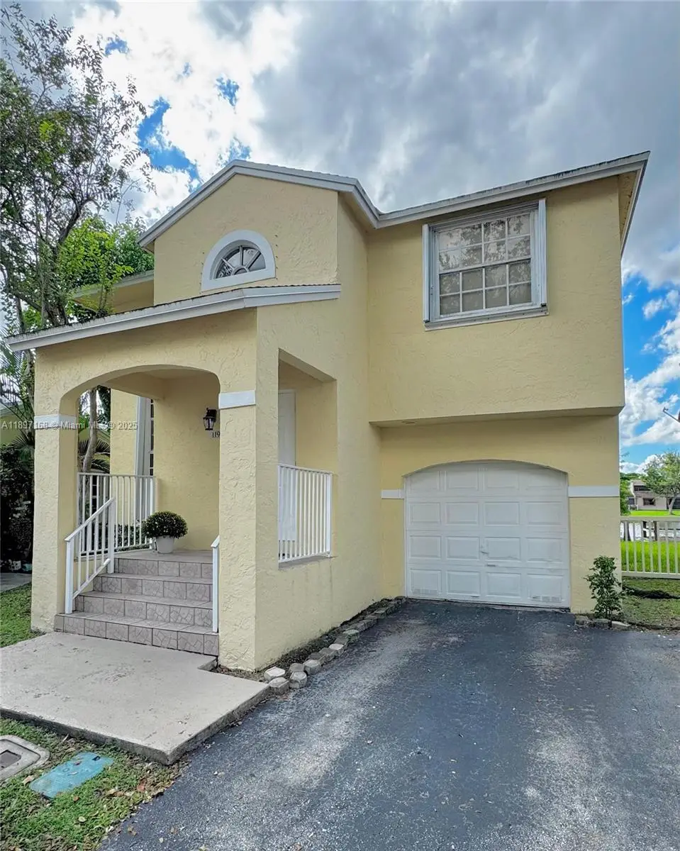 11976 NW 12th St, Pembroke Pines, FL 33026 - Image #1