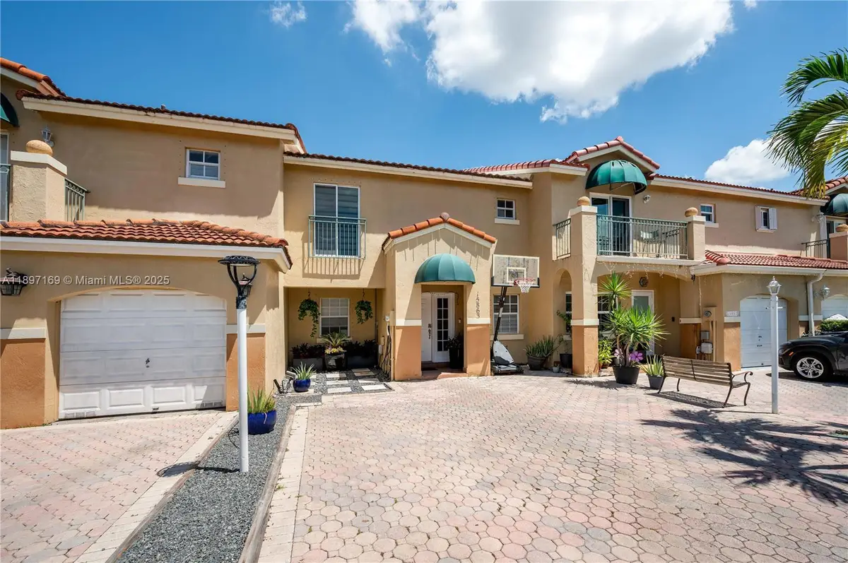 15863 SW 71st St, Miami, FL 33193 - Image #1