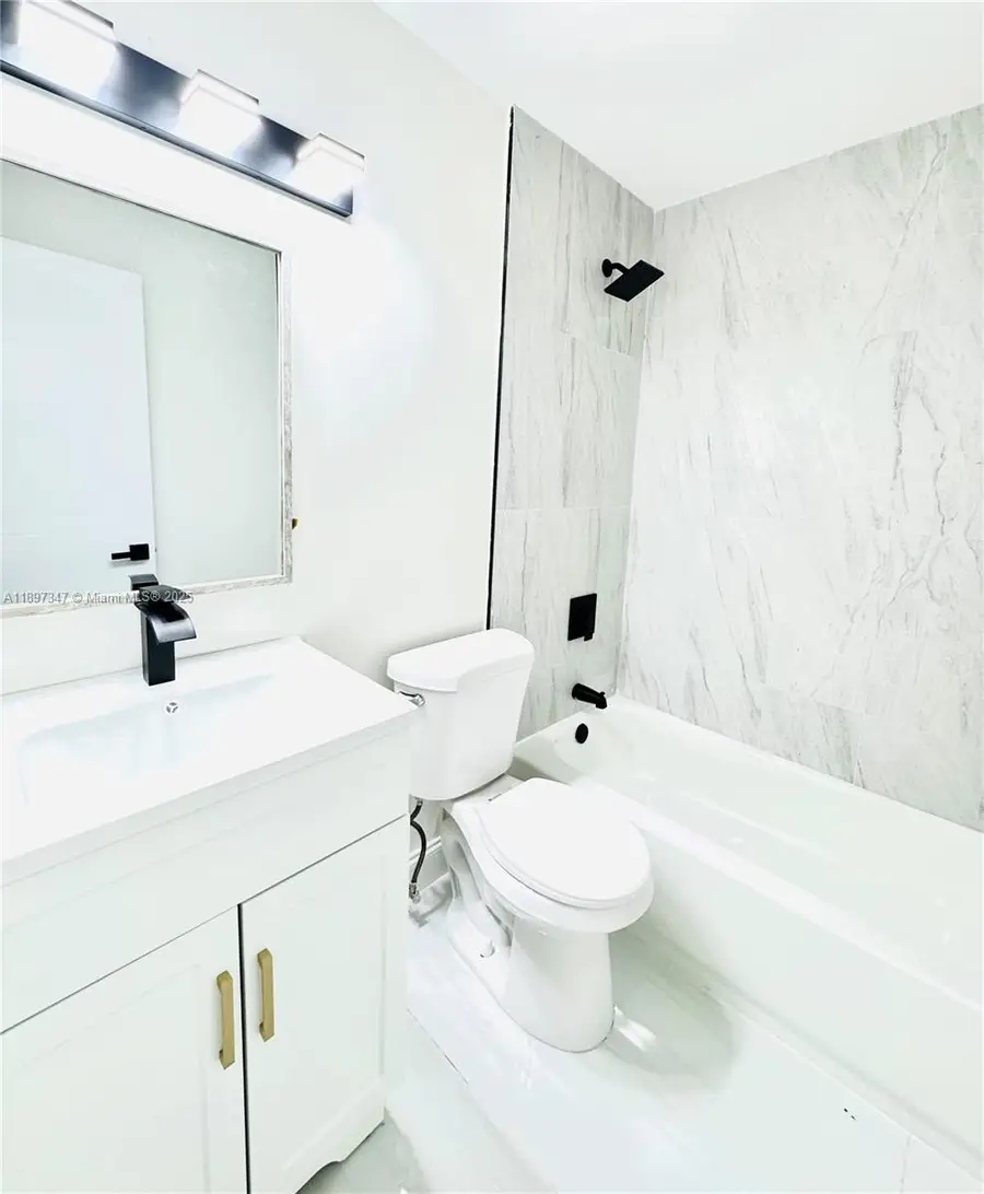 1449 SW 49th Ave, Fort Lauderdale, FL 33317 - Image #3