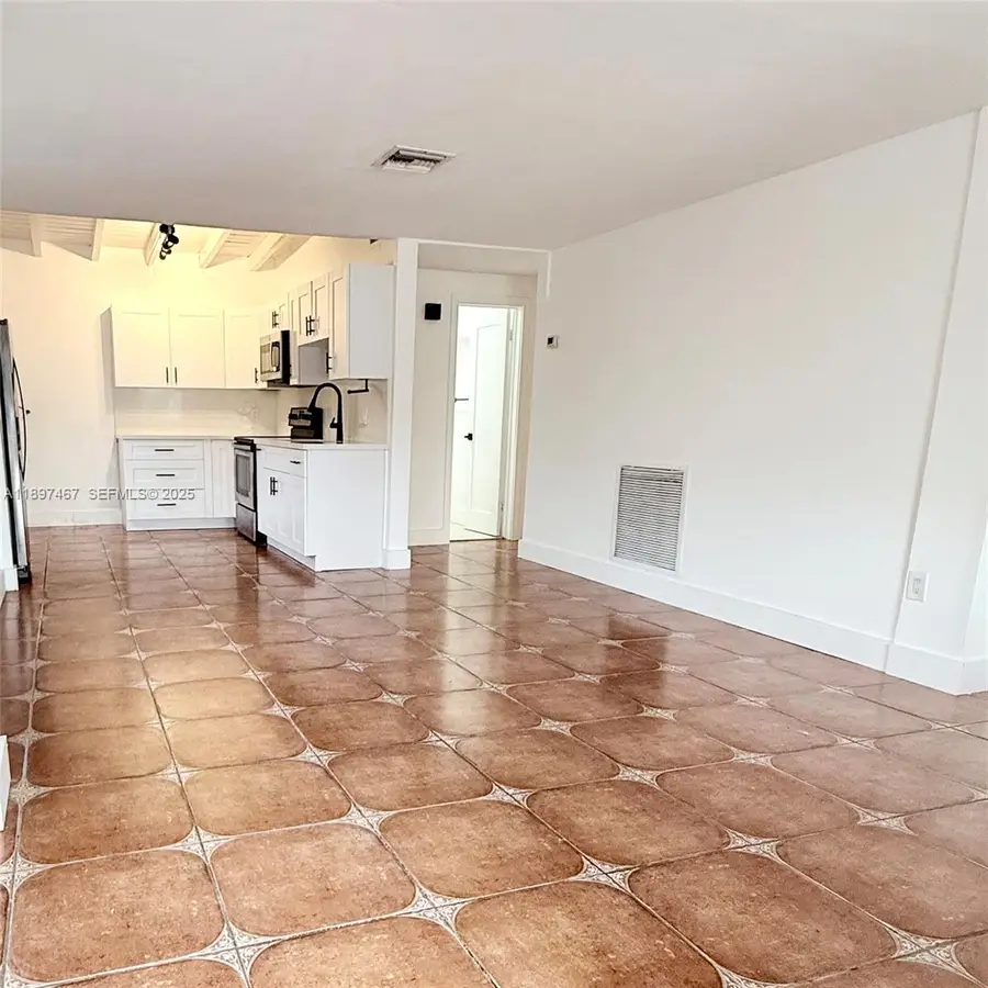 2729 SW 67th Ave, Miami, FL 33155 - Image #3