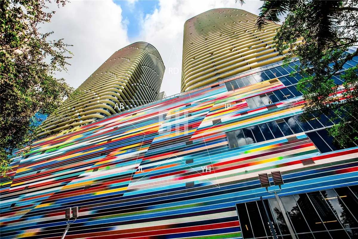 55 SW 9th St #3006, Miami, FL 33130 - Image #1