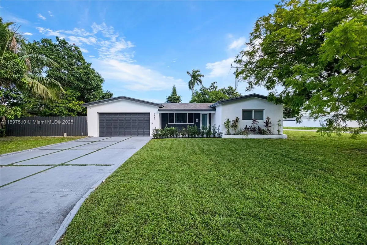 2441 Alcazar Dr, Miramar, FL 33023 - Image #1