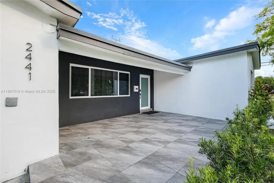 2441 Alcazar Dr, Miramar, FL 33023 - Image #3