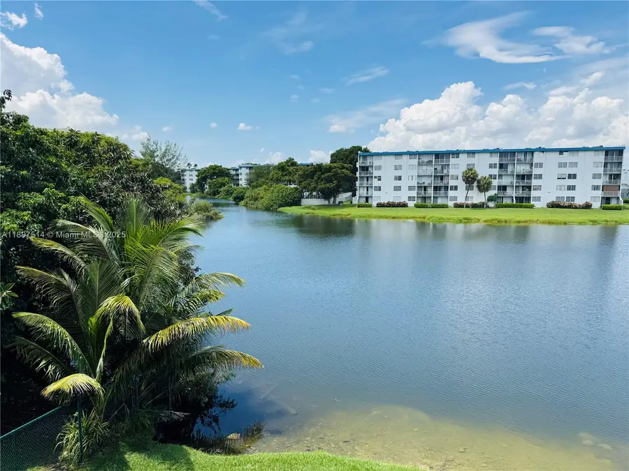 502 NW 87th Ave #302, Miami, FL 33172 - Image #3