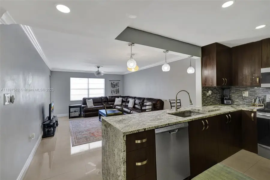 4314 NW 9th Ave #3-3D, Deerfield Beach, FL 33064 - Image #2