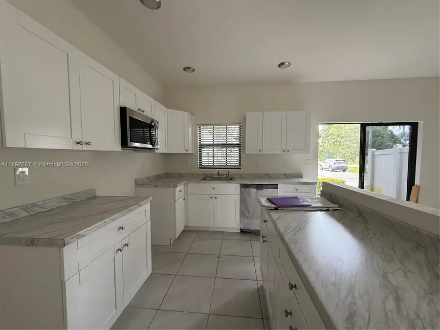 1106 SW 7th Ct, Florida City, FL 33034 - Image #3