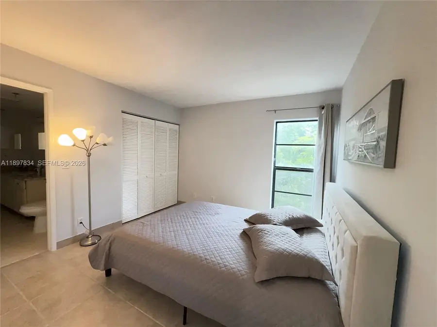 2206 S Cypress Bend Dr #508, Pompano Beach, FL 33069 - Image #3