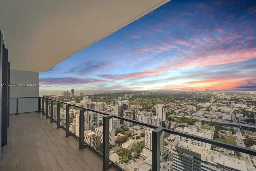 88 SW 7th St #3910, Miami, FL 33130 - Image #2