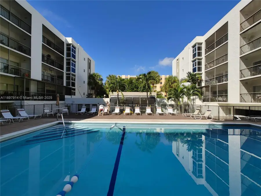 201 178th Dr #340, Sunny Isles Beach, FL 33160 - Image #2