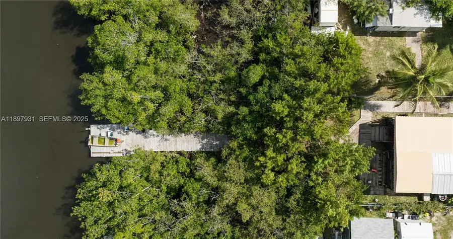 561 Gordon Cir, Key Largo, FL 33037 - Image #2