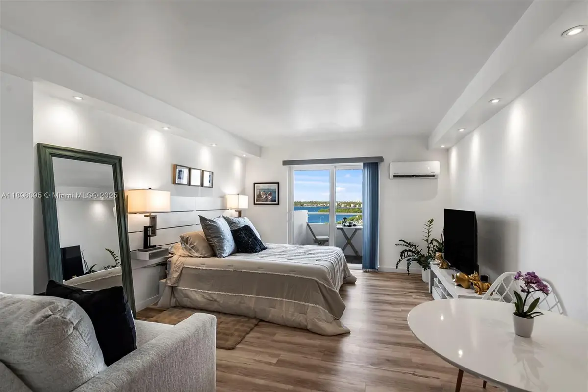 7904 West Dr #1004, North Bay Village, FL 33141 - Image #1