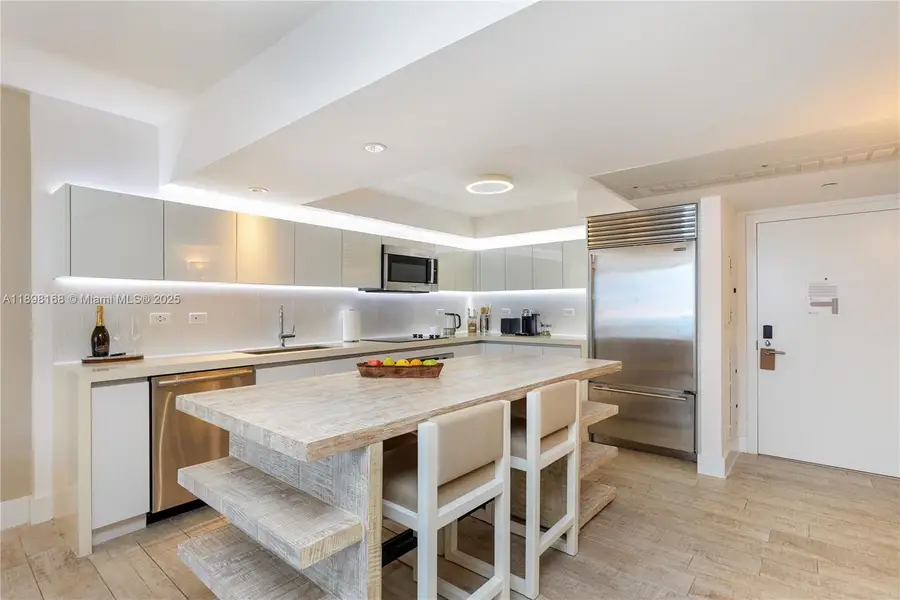 102 24th St #1112, Miami Beach, FL 33139 - Image #3