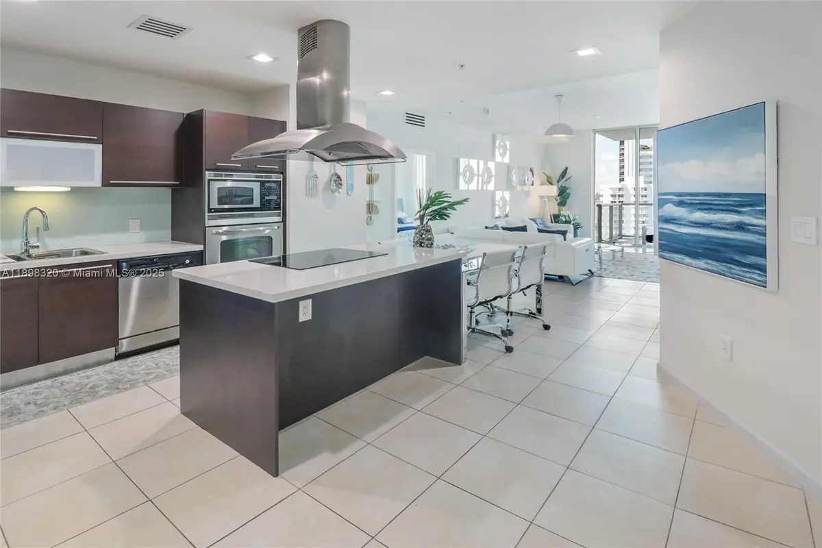 7928 East Drive East Dr #1002, North Bay Village, FL 33141 - Image #1