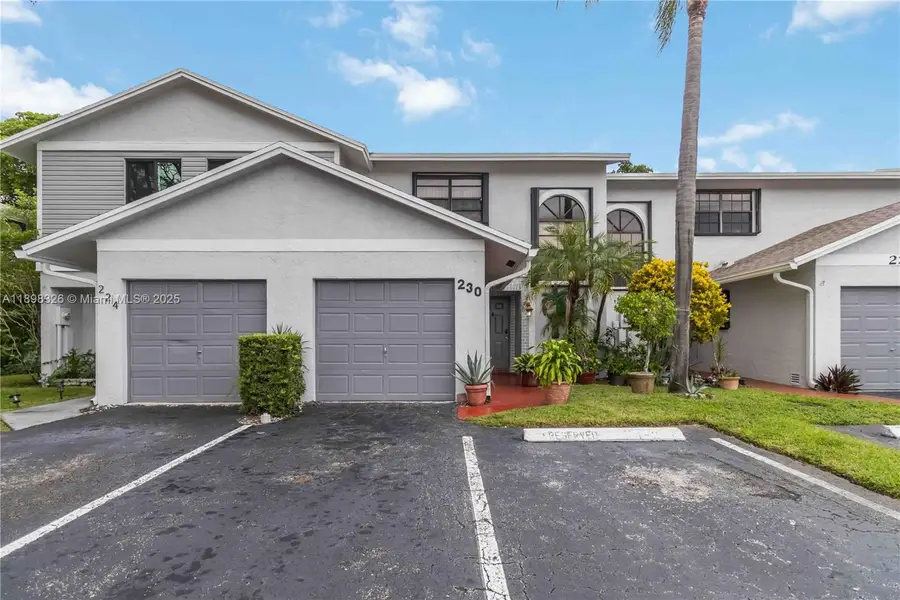 230 NW 106th Ter, Pembroke Pines, FL 33026 - Image #2