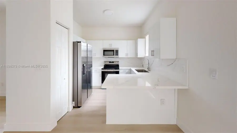 374 NE 27th Ave #201, Homestead, FL 33033 - Image #2