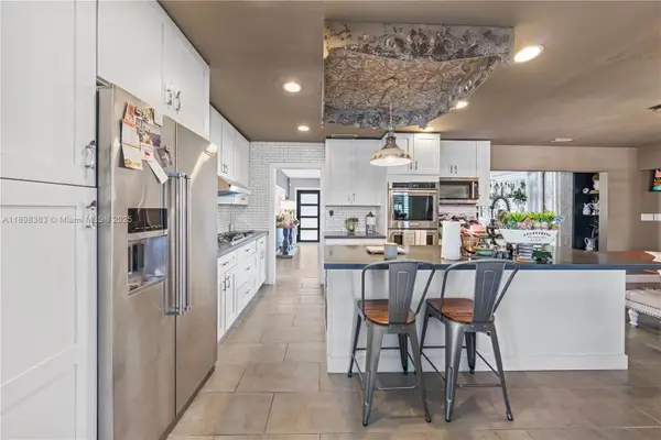 11041 NW 22nd St, Pembroke Pines, FL 33026