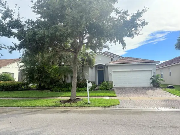 9517 SW Flowermound Cir, Port St Lucie, FL 34987