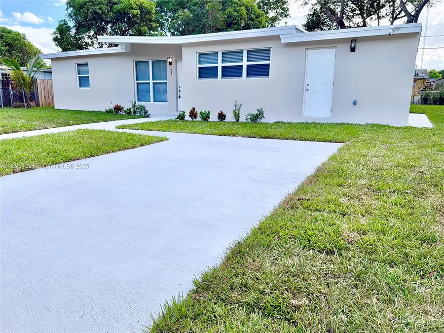 124 Harvard Rd, West Park, FL 33023 - Image #3