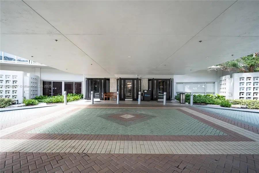2451 Brickell Ave #6N, Miami, FL 33129 - Image #3