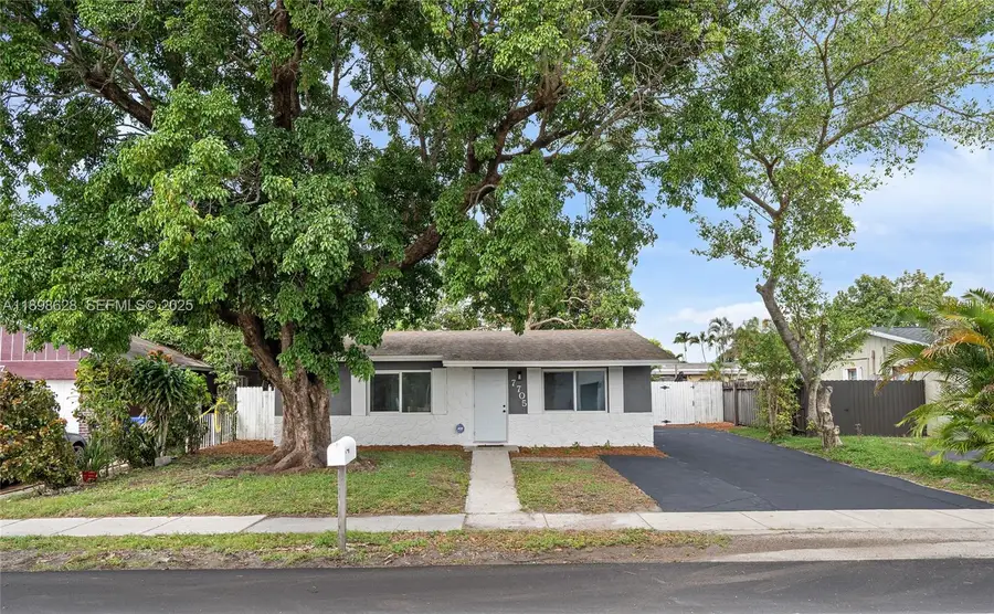 7705 Kimberly Blvd, North Lauderdale, FL 33068 - Image #3